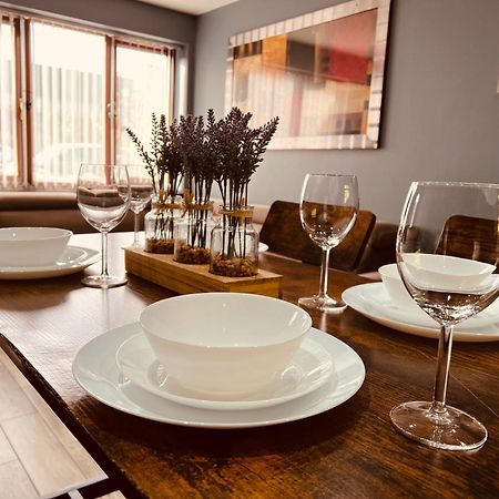 Modern Suites -5 Bedroom House- With Free Parking Birmingham City Buitenkant foto