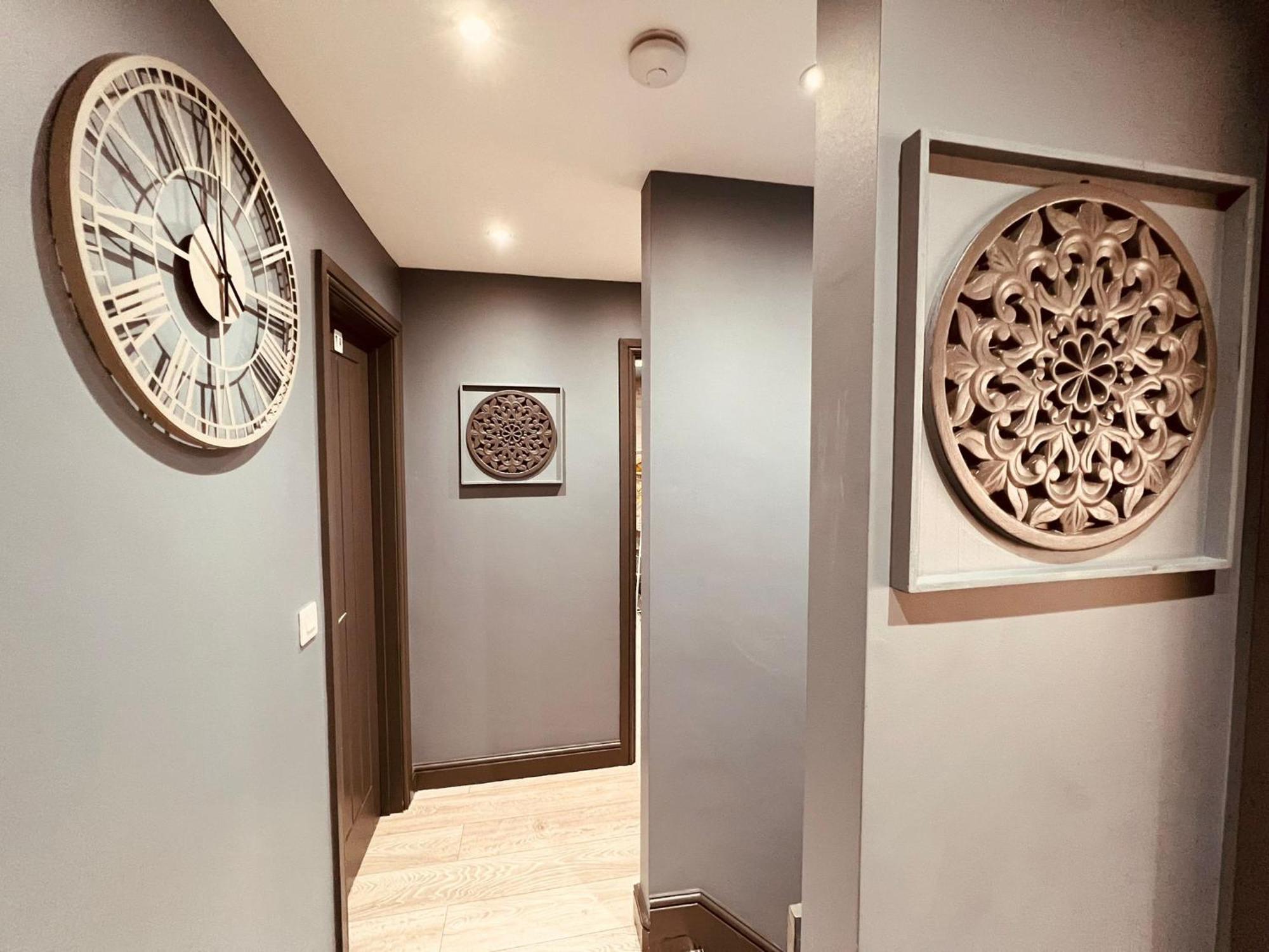 Modern Suites -5 Bedroom House- With Free Parking Birmingham City Buitenkant foto