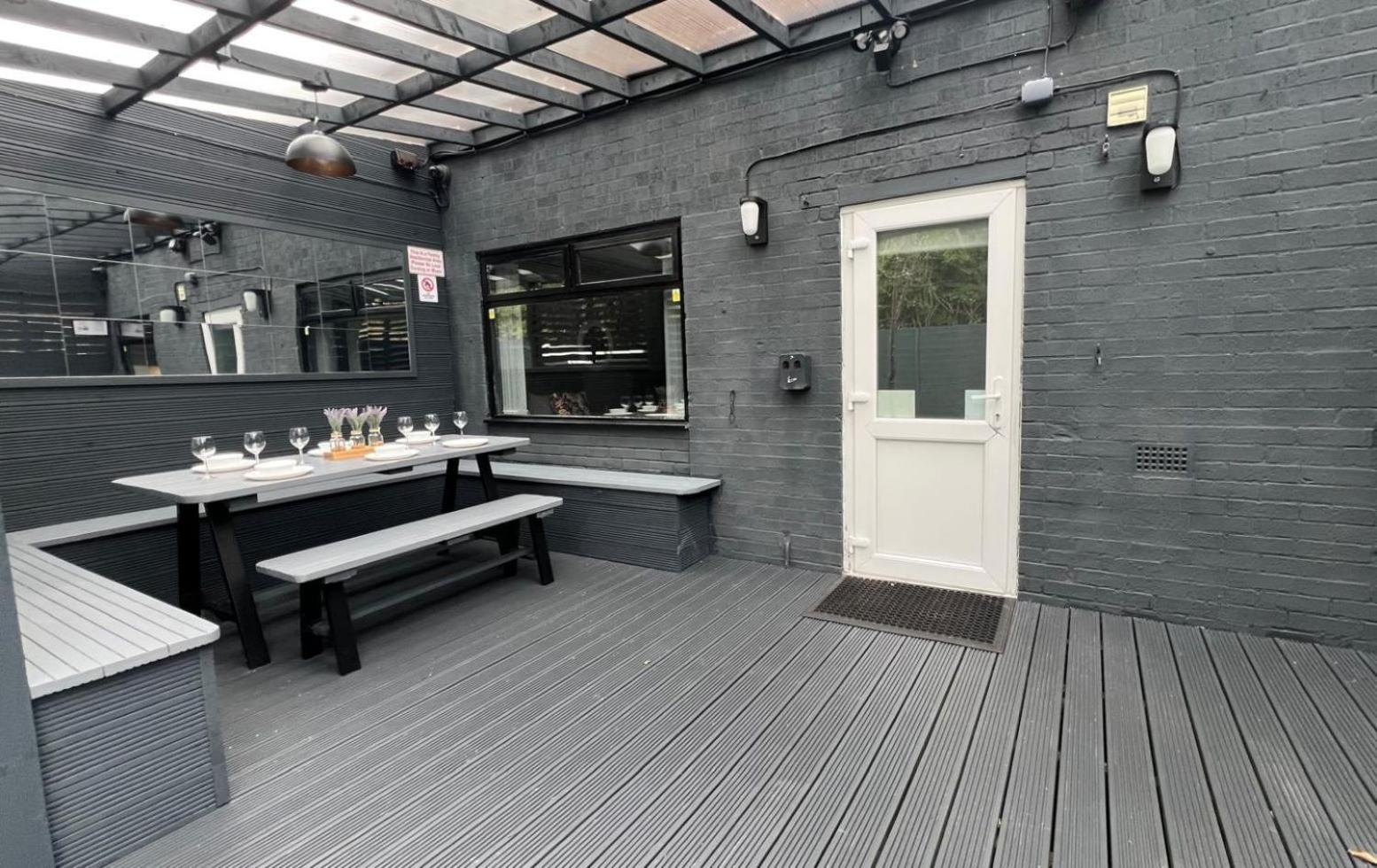 Modern Suites -5 Bedroom House- With Free Parking Birmingham City Buitenkant foto