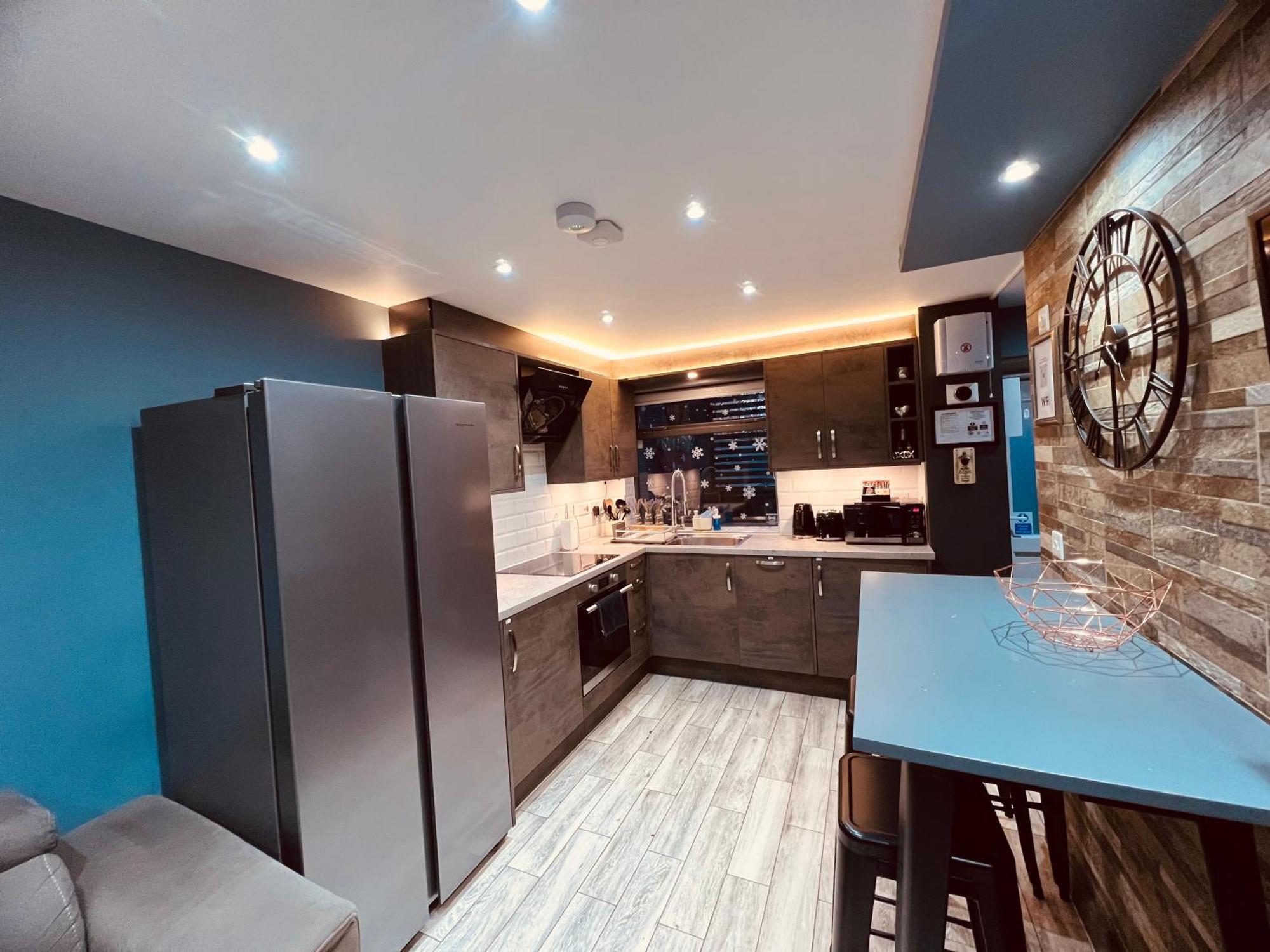 Modern Suites -5 Bedroom House- With Free Parking Birmingham City Buitenkant foto